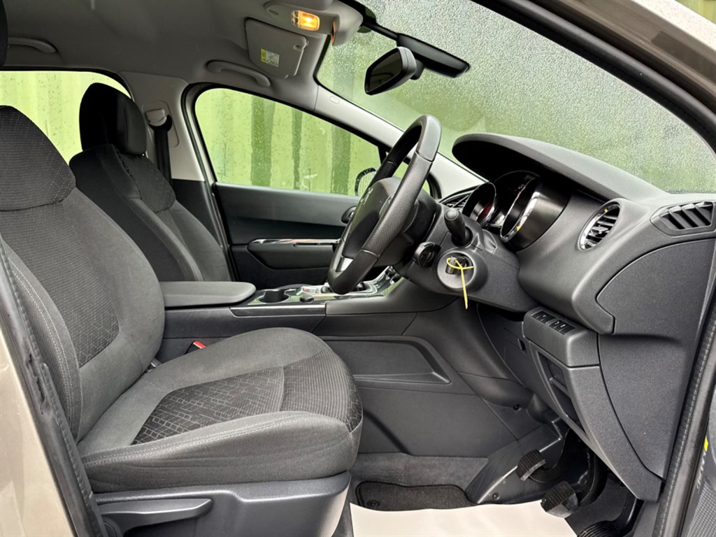 Used Peugeot 3008 2017 for sale - 77600726: Photo 3