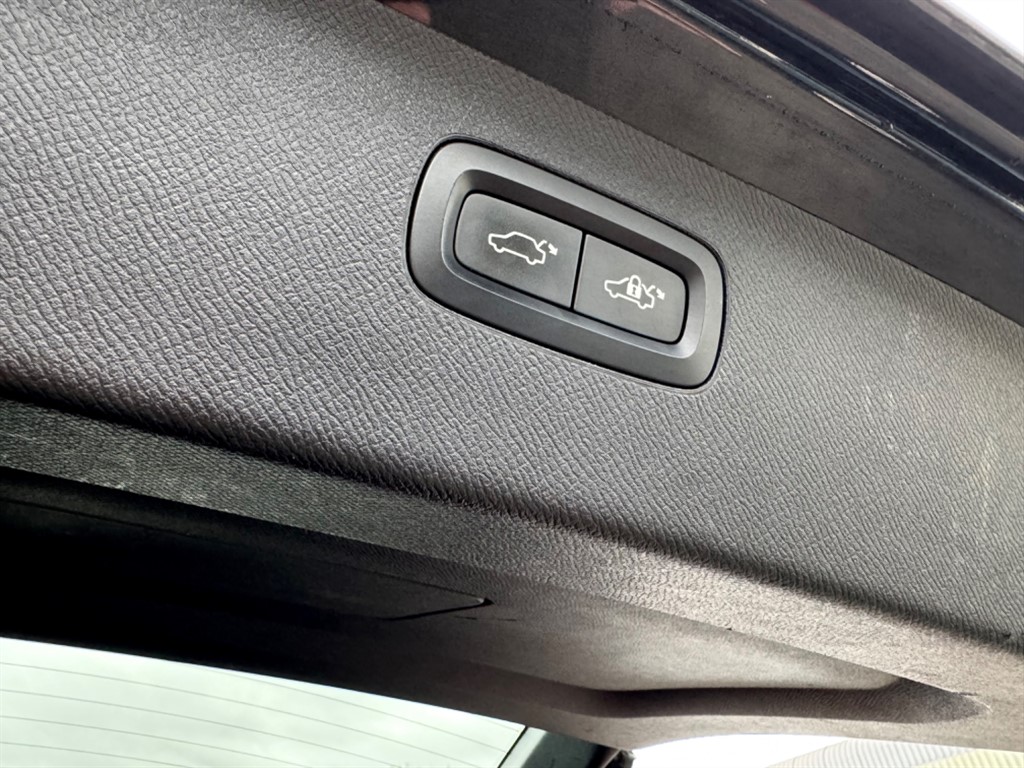 Used Volvo XC90 2016 for sale - 76532330: Photo 42