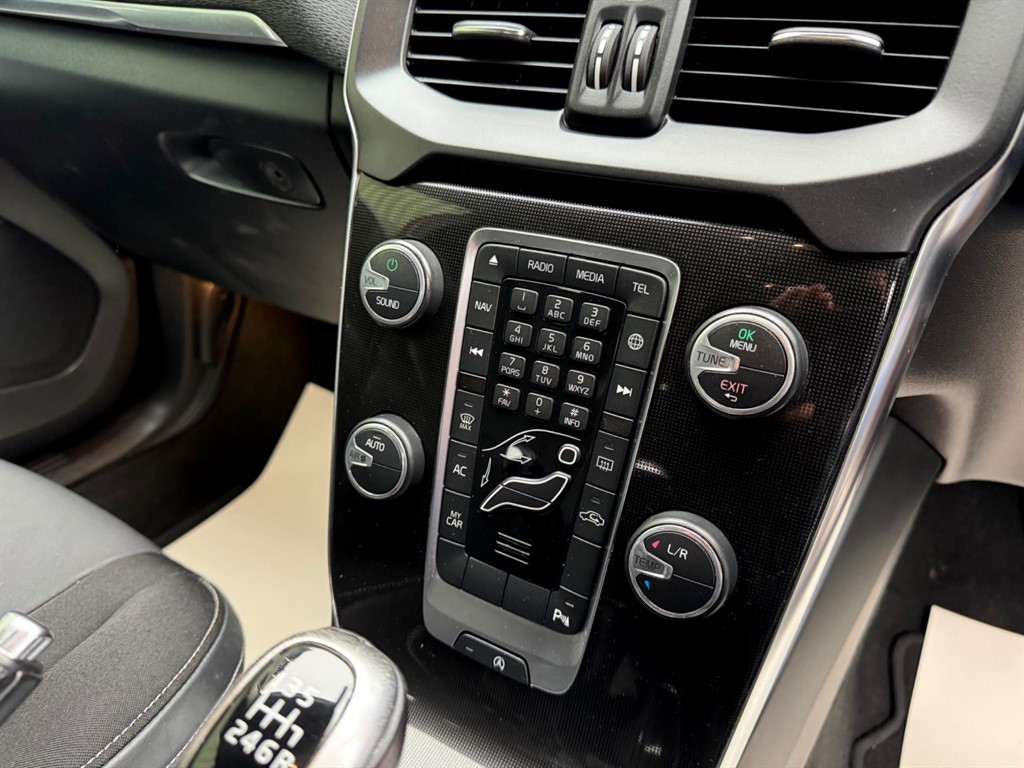 Used Volvo V40 2016 for sale - 76351107: Photo 20