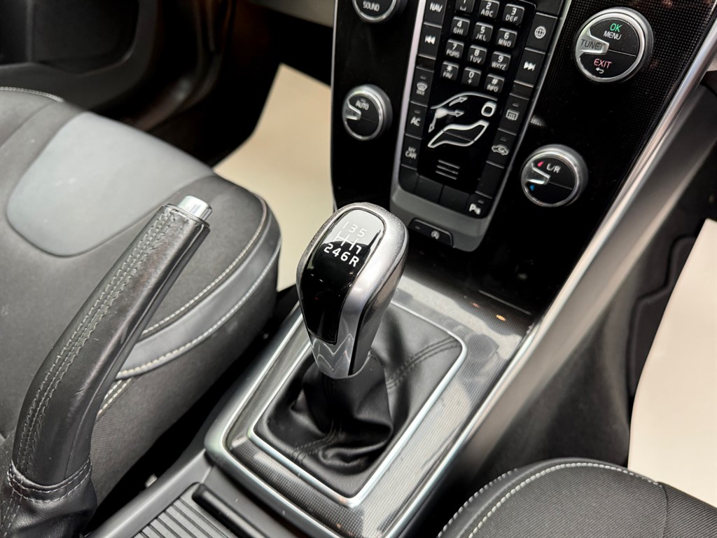 Used Volvo V40 2016 for sale - 76351107: Photo 21