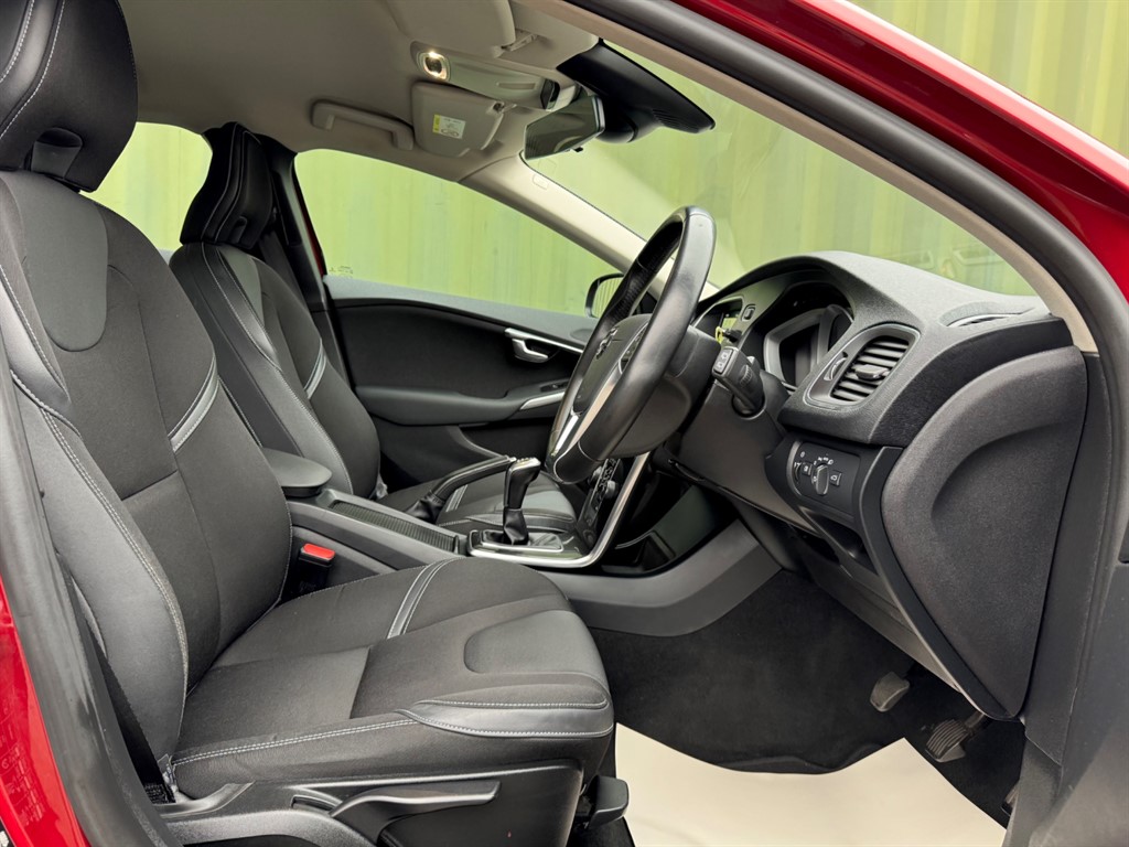 Used Volvo V40 2016 for sale - 76351107: Photo 3