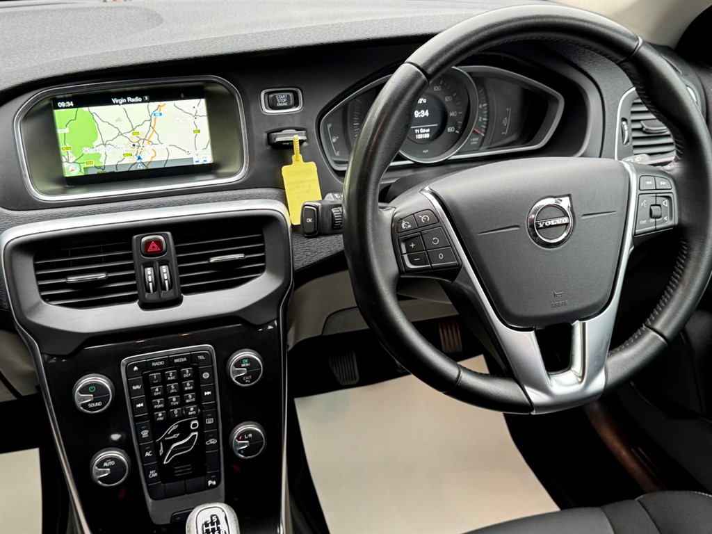 Used Volvo V40 2016 for sale - 76351107: Photo 31