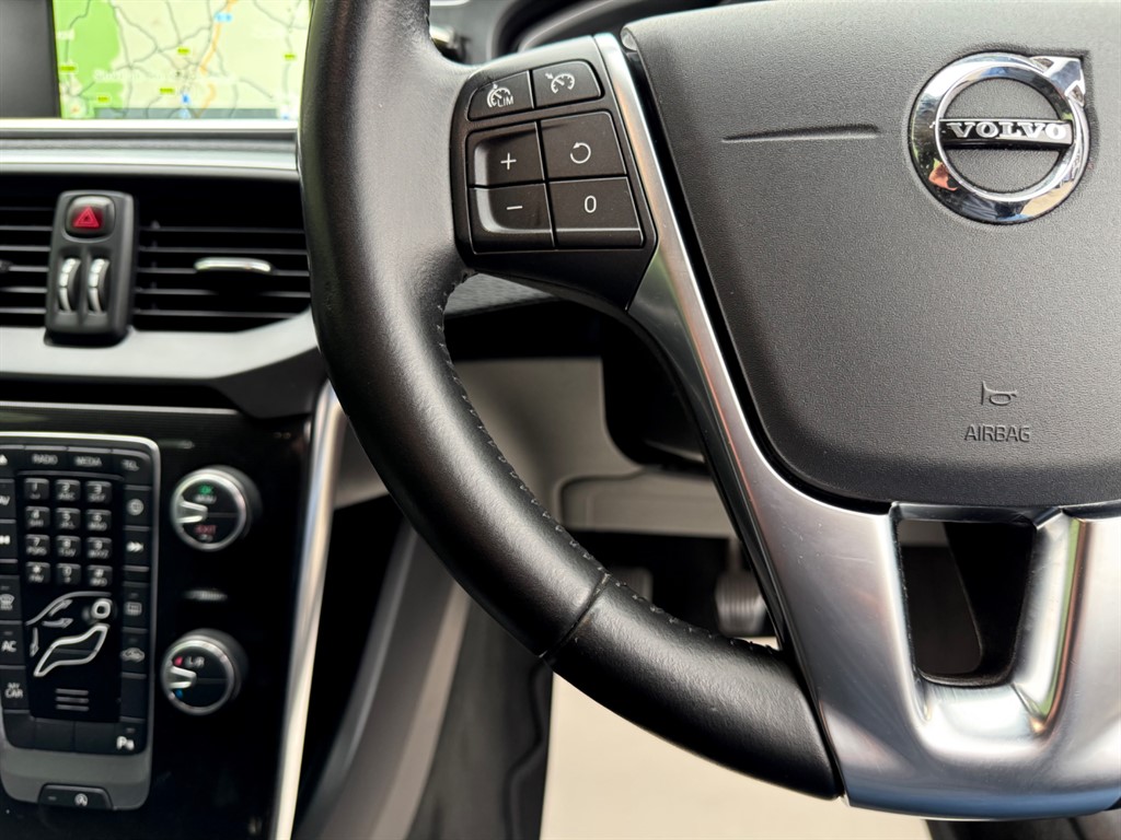 Used Volvo V40 2016 for sale - 76351107: Photo 33