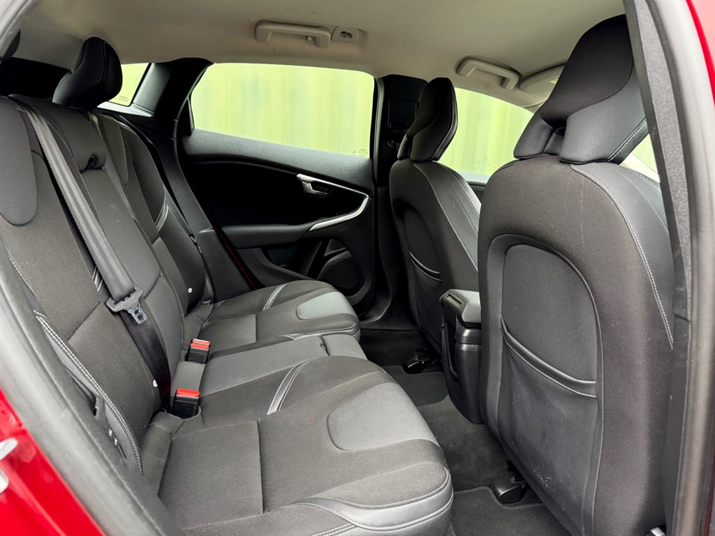 Used Volvo V40 2016 for sale - 76351107: Photo 37