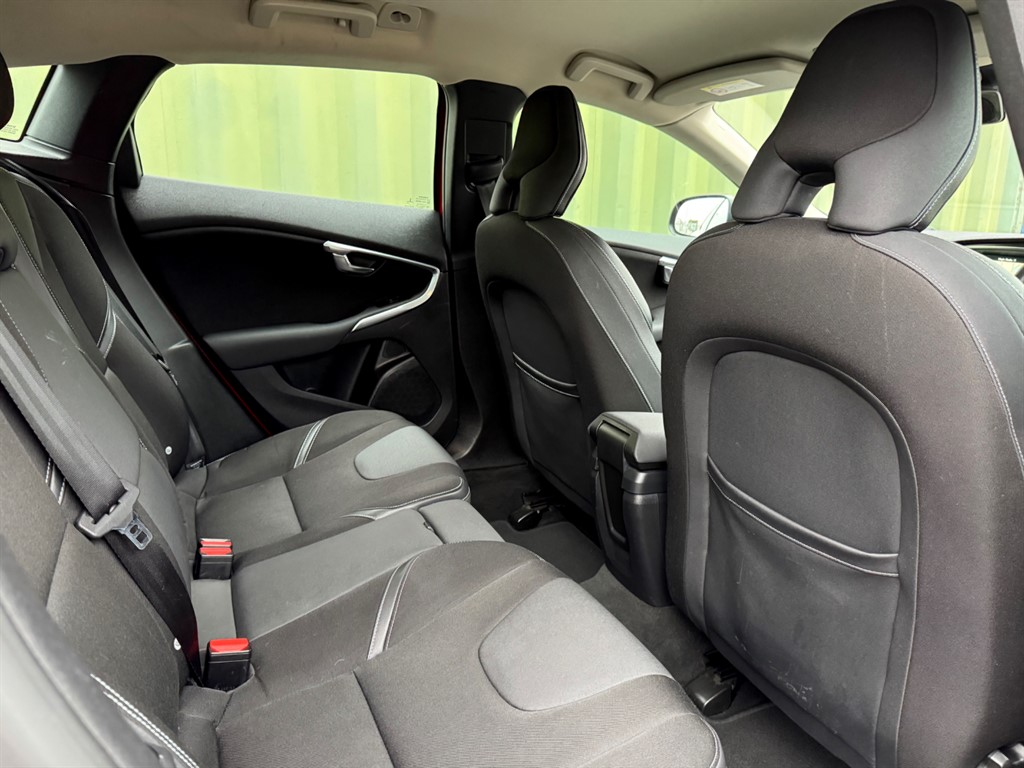 Used Volvo V40 2016 for sale - 76351107: Photo 38