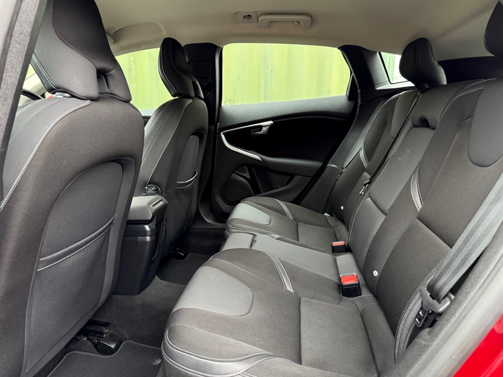 Used Volvo V40 2016 for sale - 76351107: Photo 39