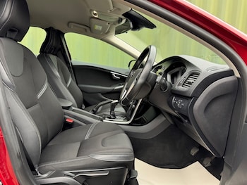 Used Volvo V40 2016 for sale - 76351107: Photo