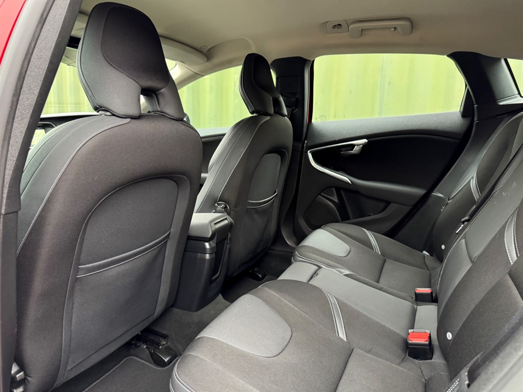 Used Volvo V40 2016 for sale - 76351107: Photo 40