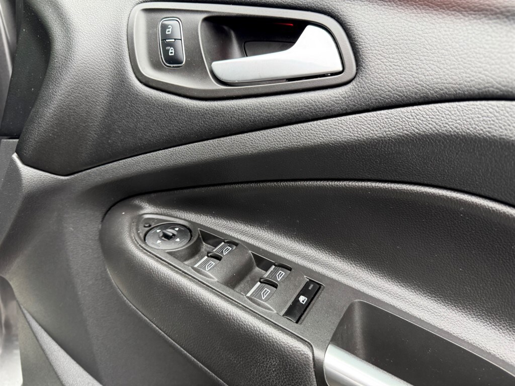 Used Ford Kuga 2017 for sale - 77218952: Photo 28