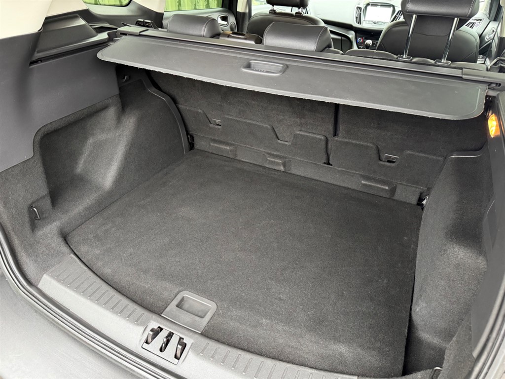 Used Ford Kuga 2017 for sale - 77218952: Photo 43