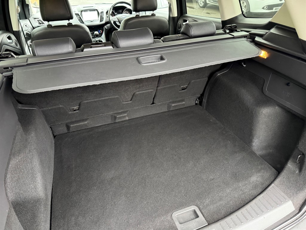 Used Ford Kuga 2017 for sale - 77218952: Photo 45