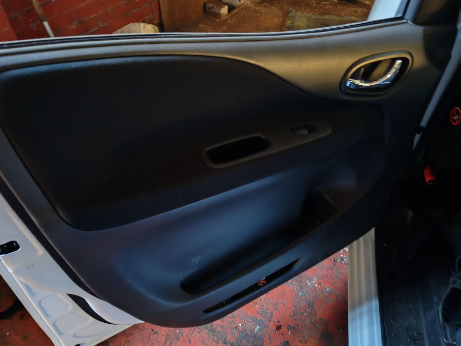 Used Nissan Serena for sale - 76887429: Photo 11