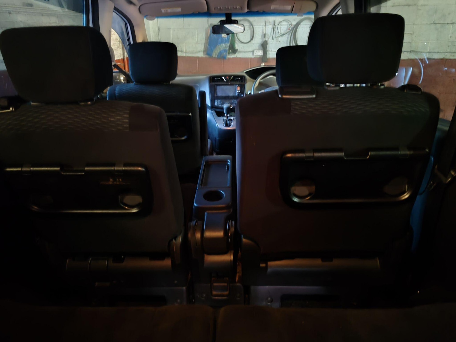 Used Nissan Serena for sale - 76887429: Photo 17