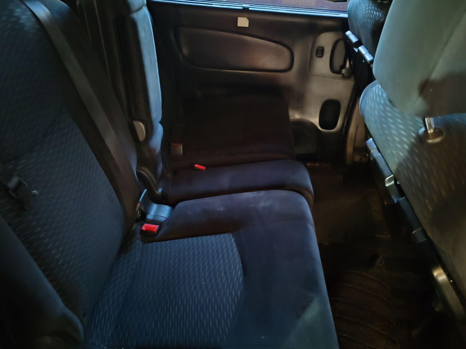 Used Nissan Serena for sale - 76887429: Photo 21