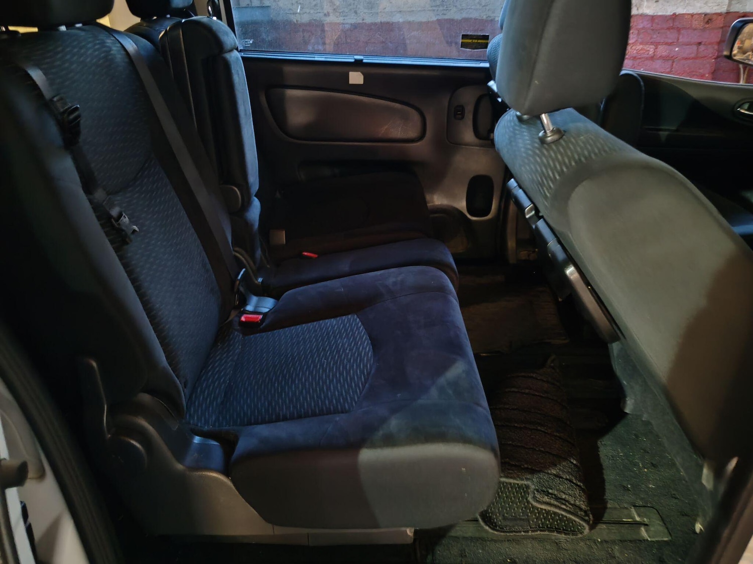 Used Nissan Serena for sale - 76887429: Photo 22