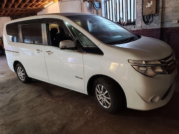 Used Nissan Serena 2014 for sale - 76887429: Photo