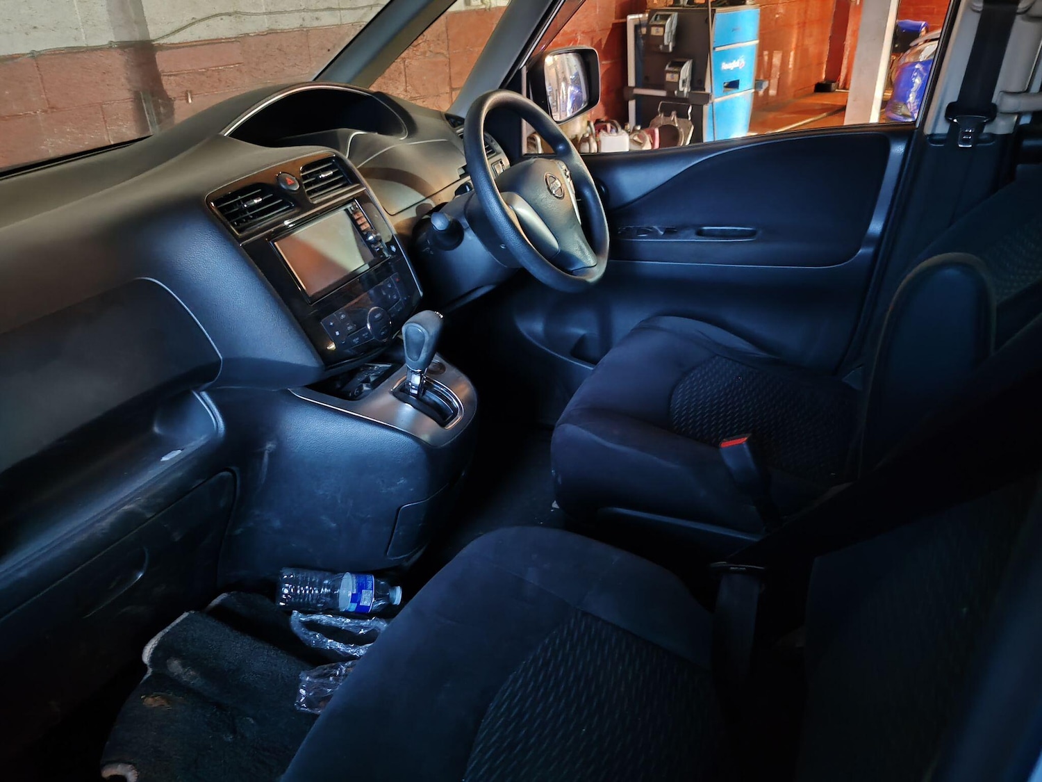 Used Nissan Serena for sale - 76887429: Photo 9