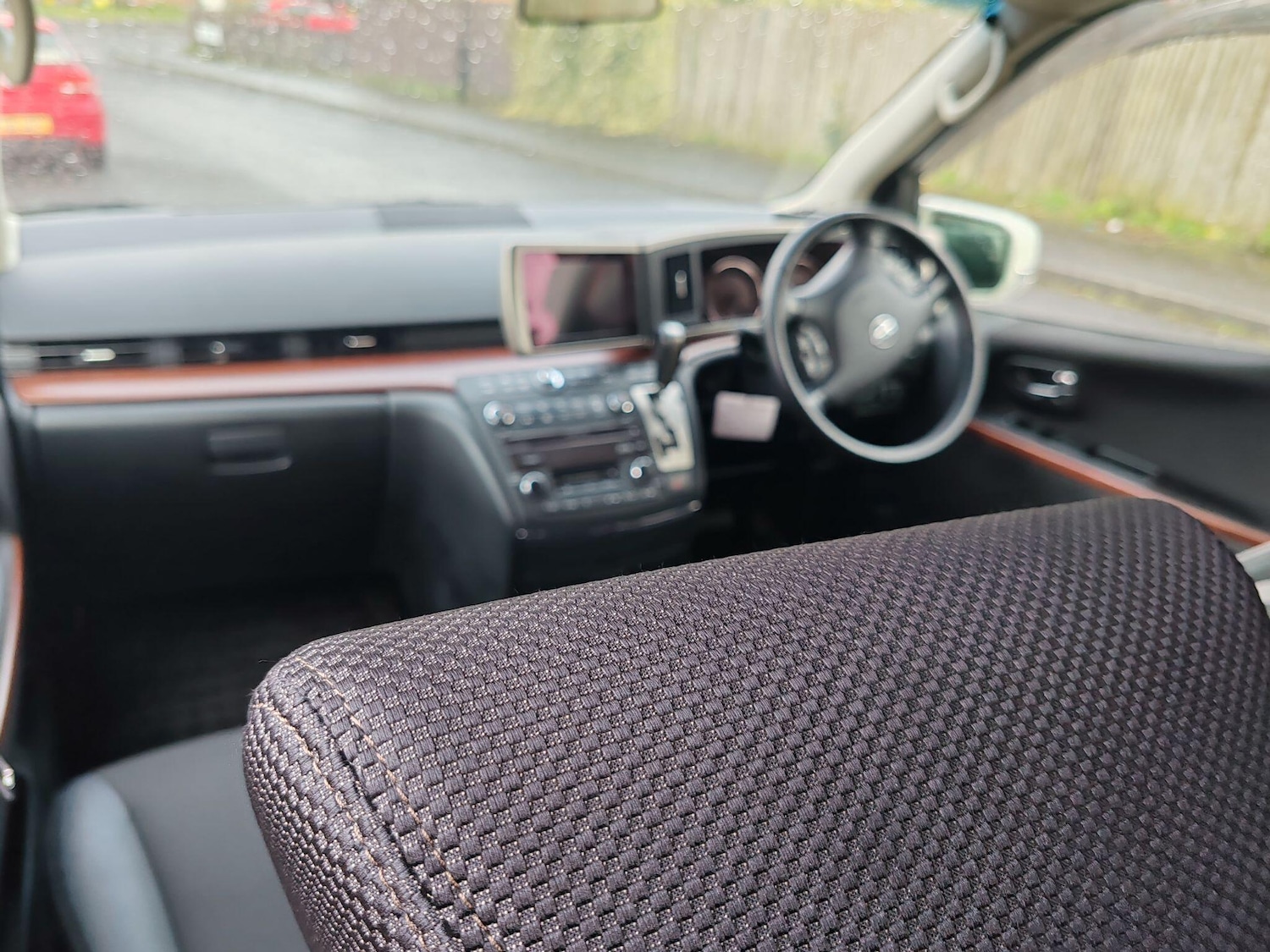 Used Nissan Elgrand for sale - 78063101: Photo 15