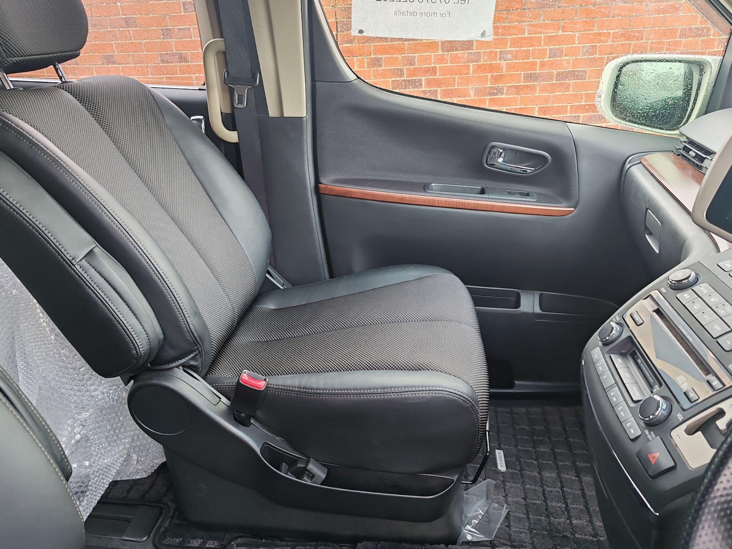 Used Nissan Elgrand for sale - 78063101: Photo 17