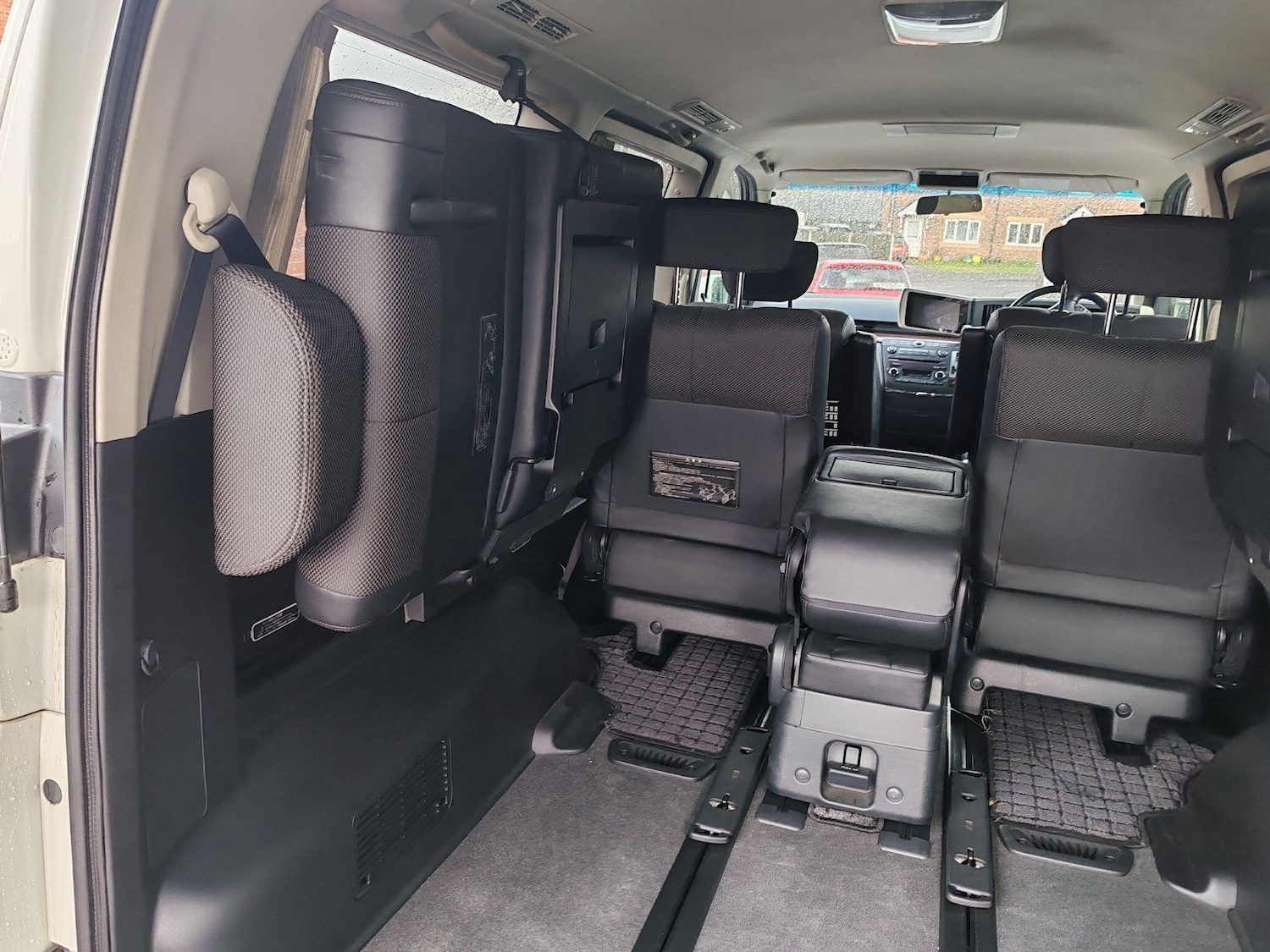 Used Nissan Elgrand for sale - 78063101: Photo 23