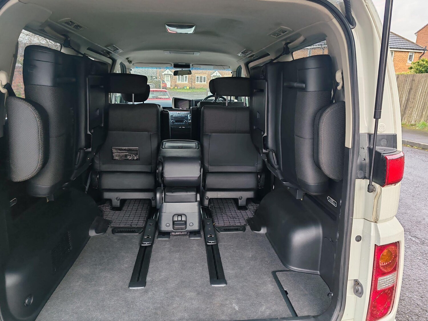 Used Nissan Elgrand for sale - 78063101: Photo 31