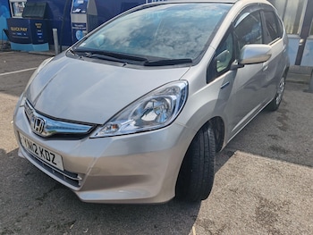 2025 (12) - Hybrid automatic 5-Door