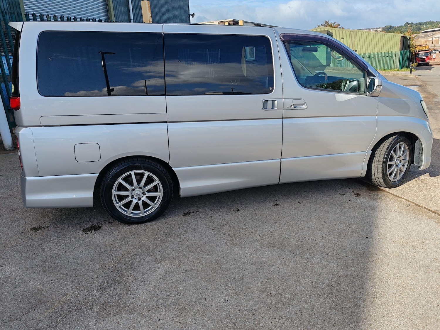 Used Nissan Elgrand 2025 for sale - 76660578: Photo 18