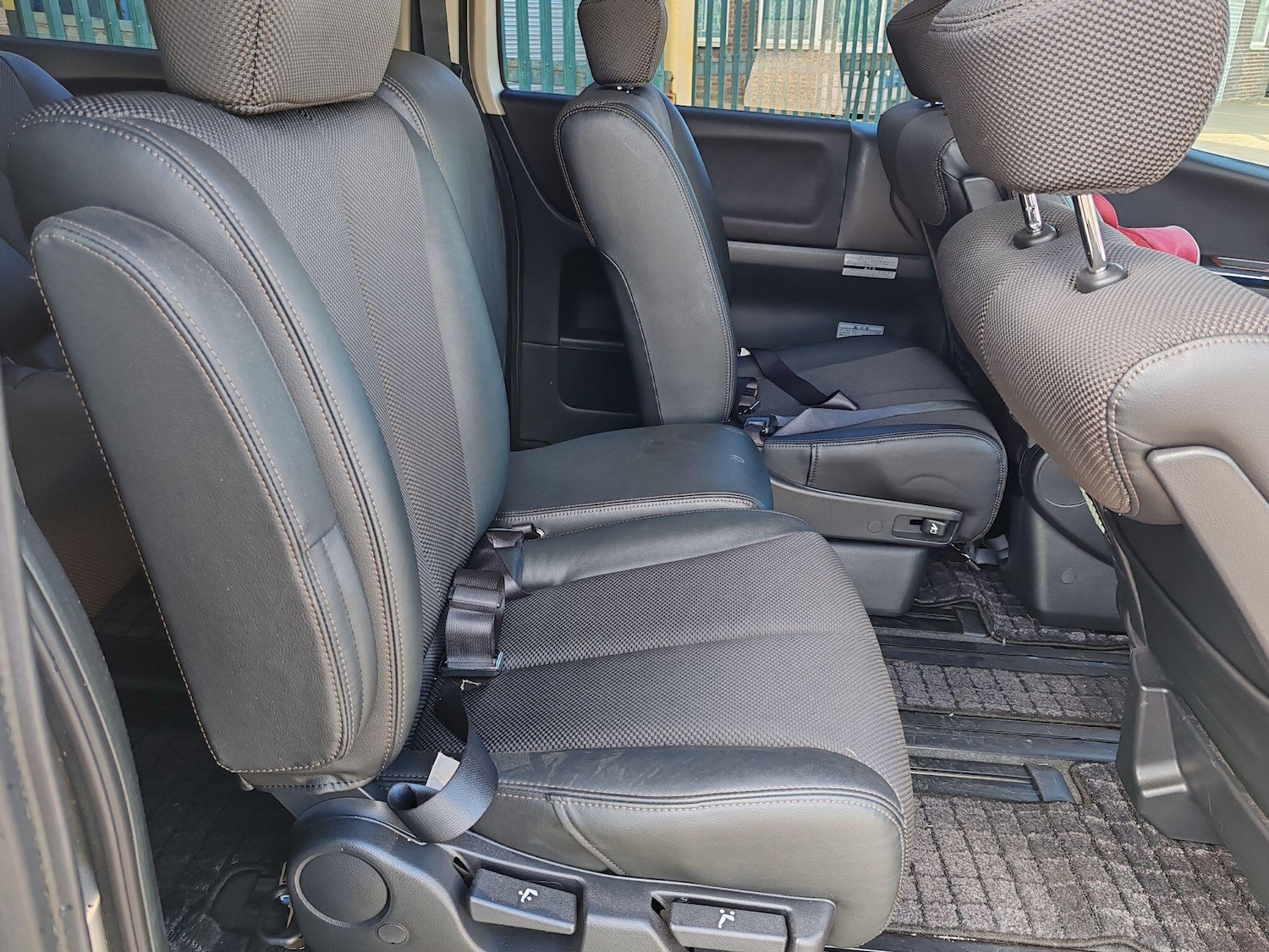 Used Nissan Elgrand 2025 for sale - 76660578: Photo 24