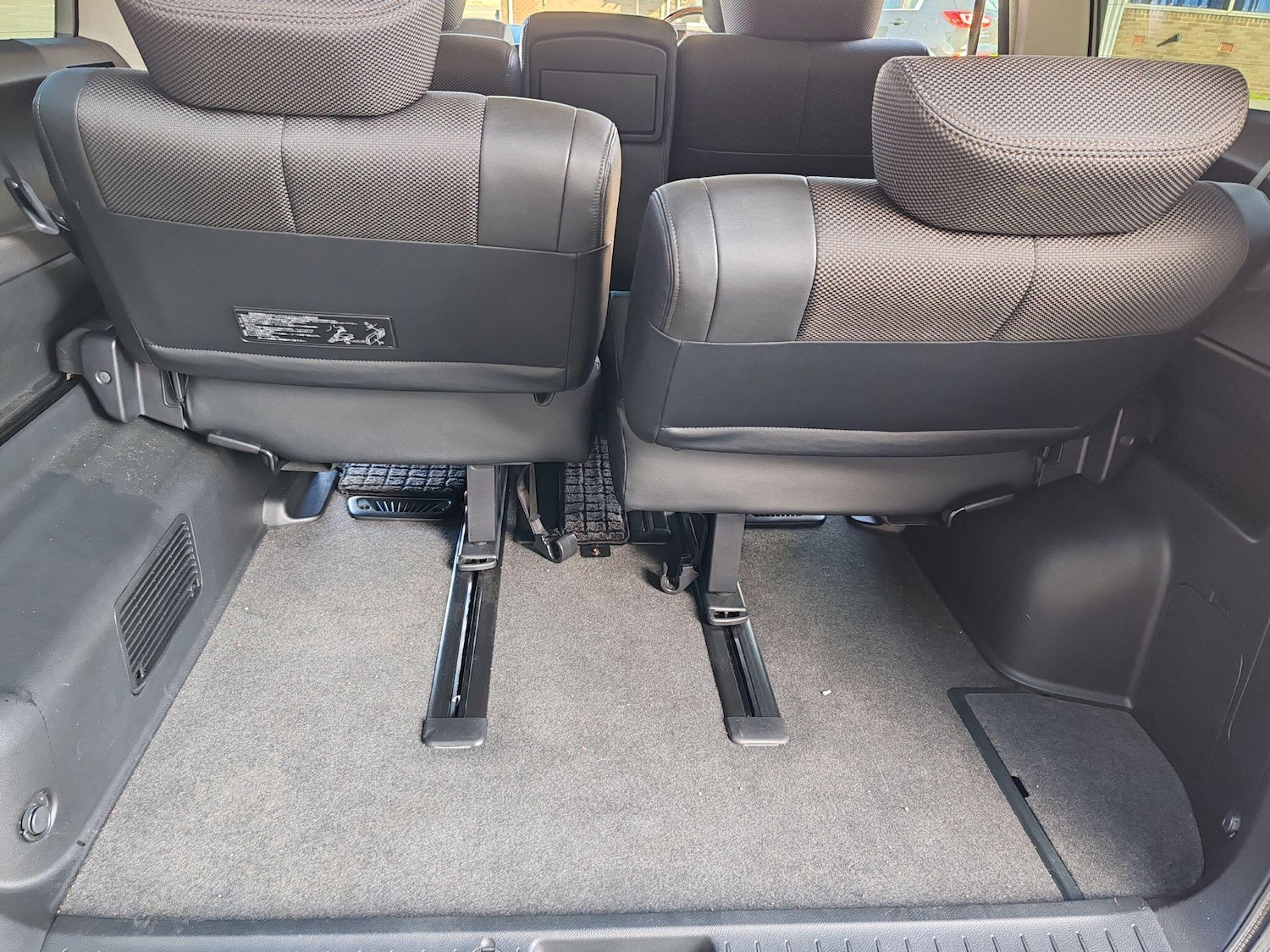 Used Nissan Elgrand 2025 for sale - 76660578: Photo 35