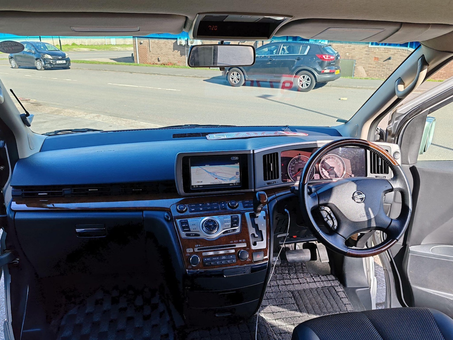 Used Nissan Elgrand 2025 for sale - 76660578: Photo 47