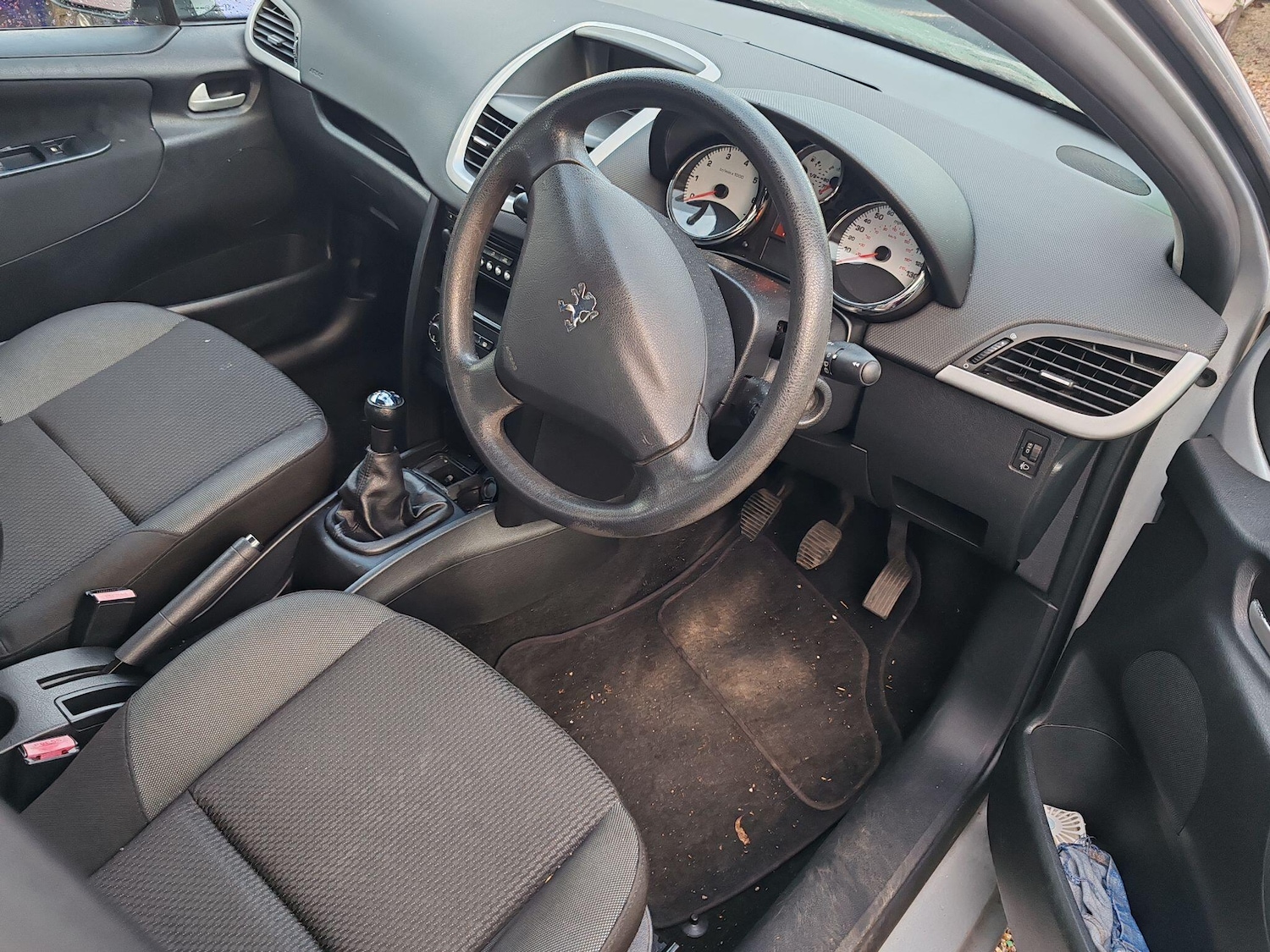 Used Peugeot 207 2009 for sale - 77203000: Photo 17