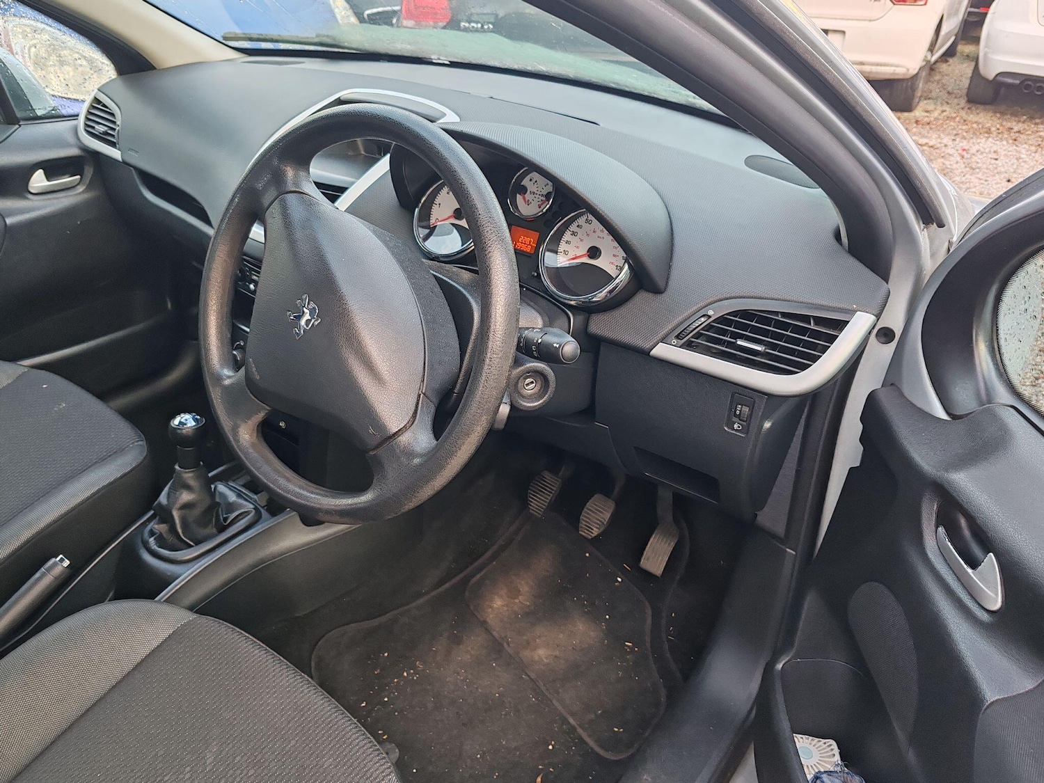Used Peugeot 207 2009 for sale - 77203000: Photo 18