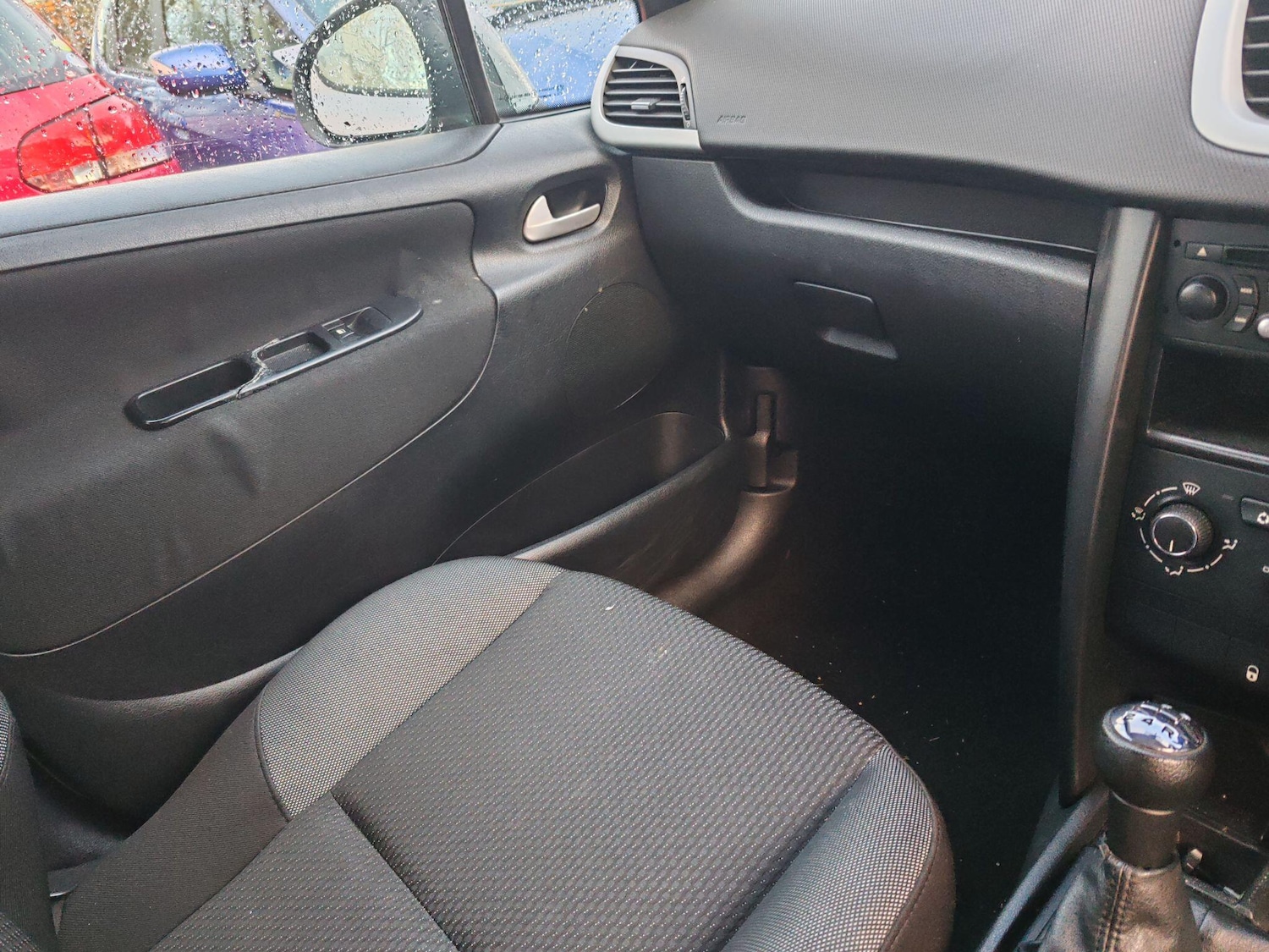 Used Peugeot 207 2009 for sale - 77203000: Photo 22