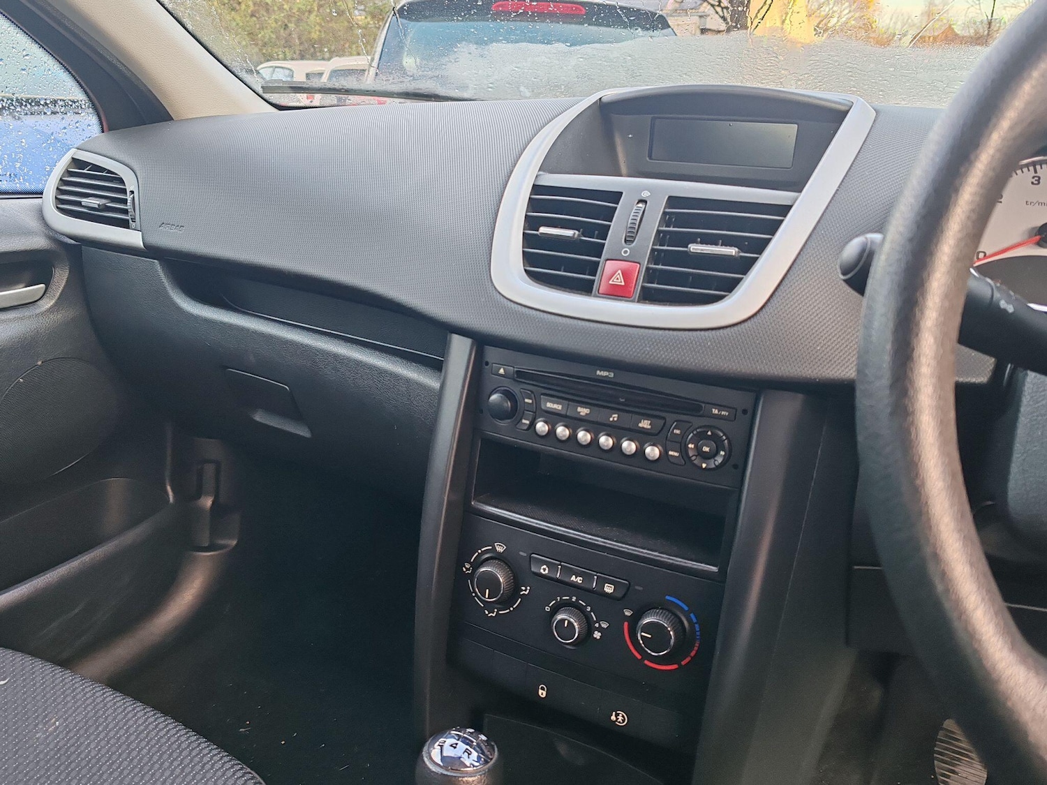 Used Peugeot 207 2009 for sale - 77203000: Photo 23