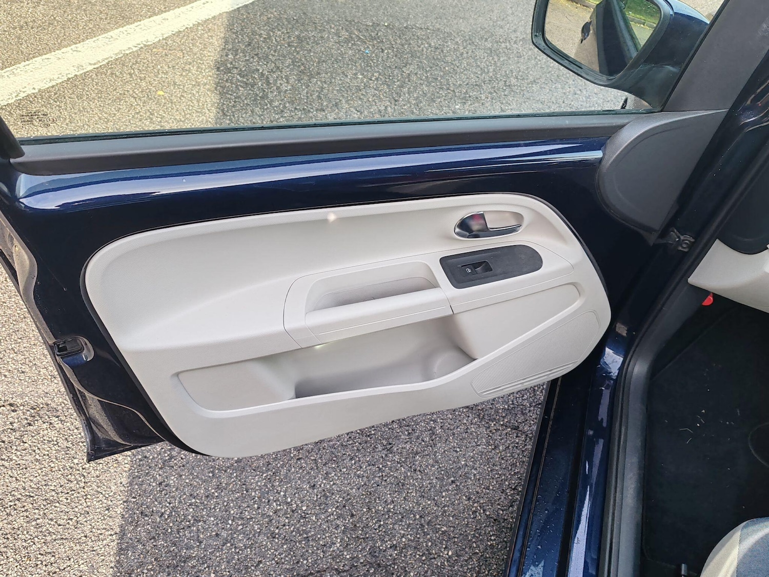 Used Volkswagen up! for sale - 76660587: Photo 27