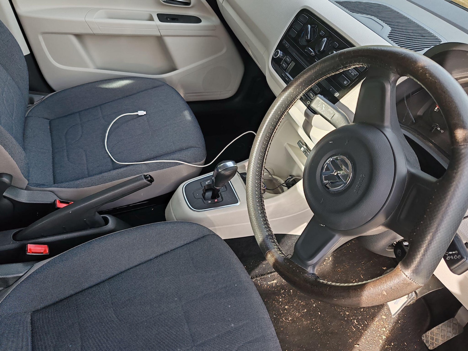 Used Volkswagen up! for sale - 76660587: Photo 31