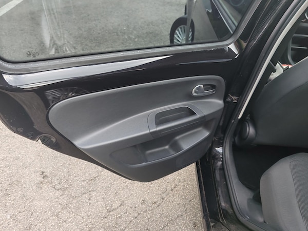 Used Volkswagen up! 2025 for sale - 76158973: Photo 20