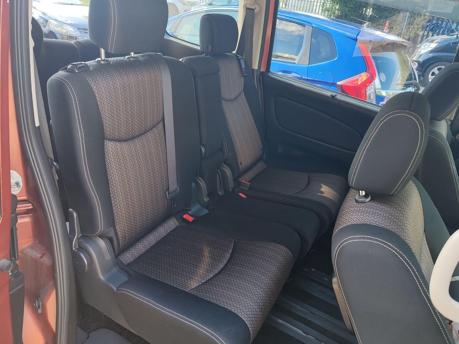 Used Nissan Serena 2025 for sale - 76660584: Photo 29