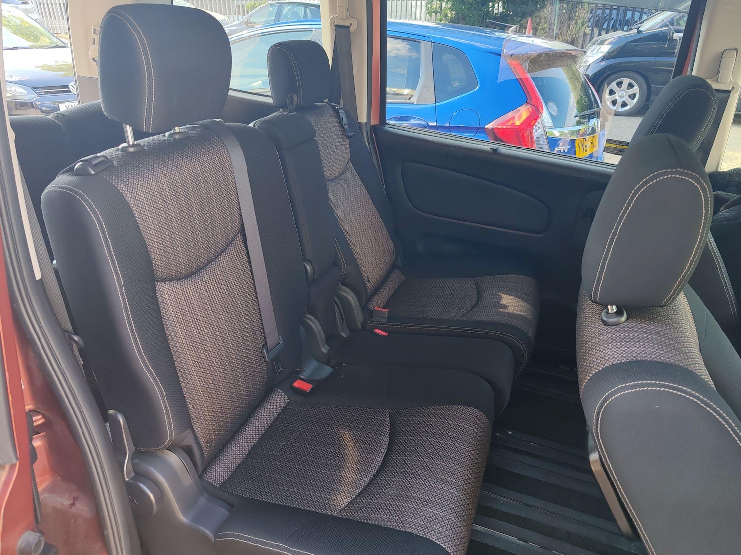 Used Nissan Serena 2025 for sale - 76660584: Photo 30