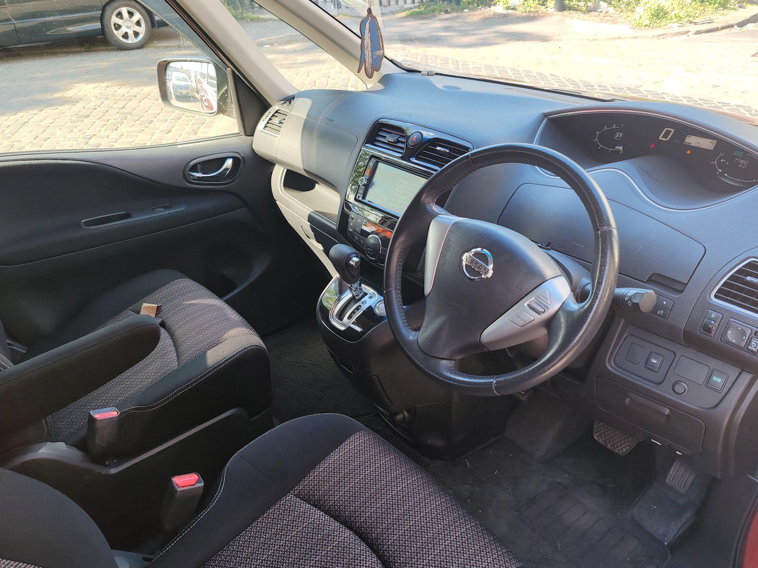 Used Nissan Serena 2025 for sale - 76660584: Photo 46