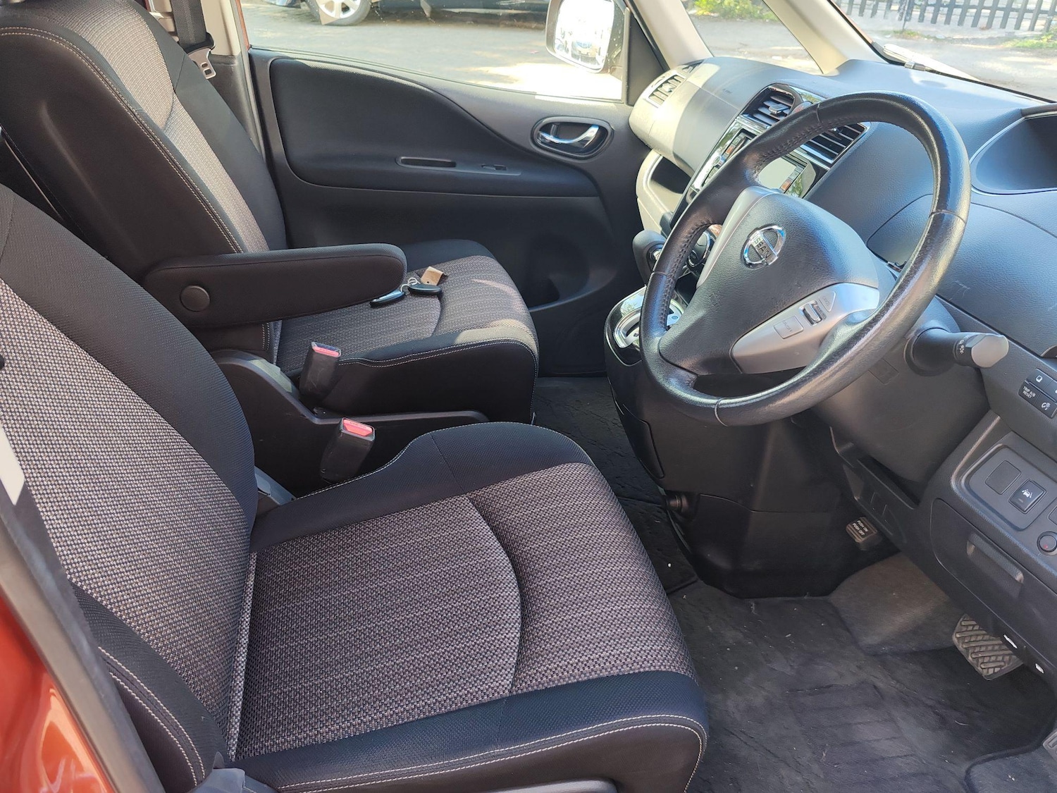 Used Nissan Serena 2025 for sale - 76660584: Photo 50