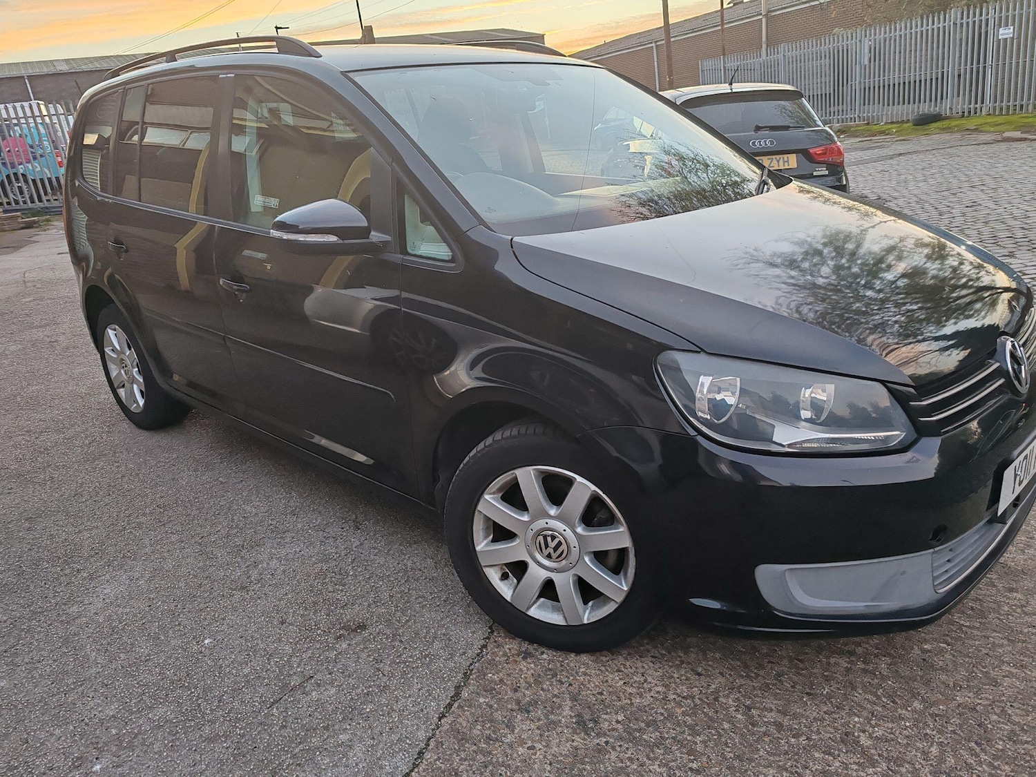 Used Volkswagen Polo 2011 for sale - 76660569: Photo 14