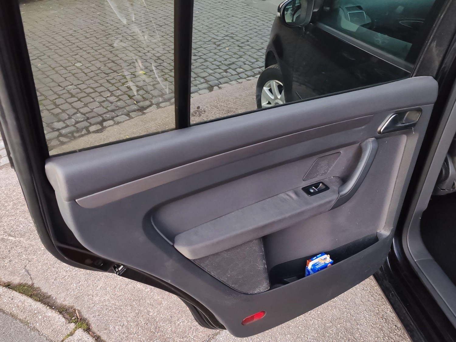 Used Volkswagen Polo 2011 for sale - 76660569: Photo 24