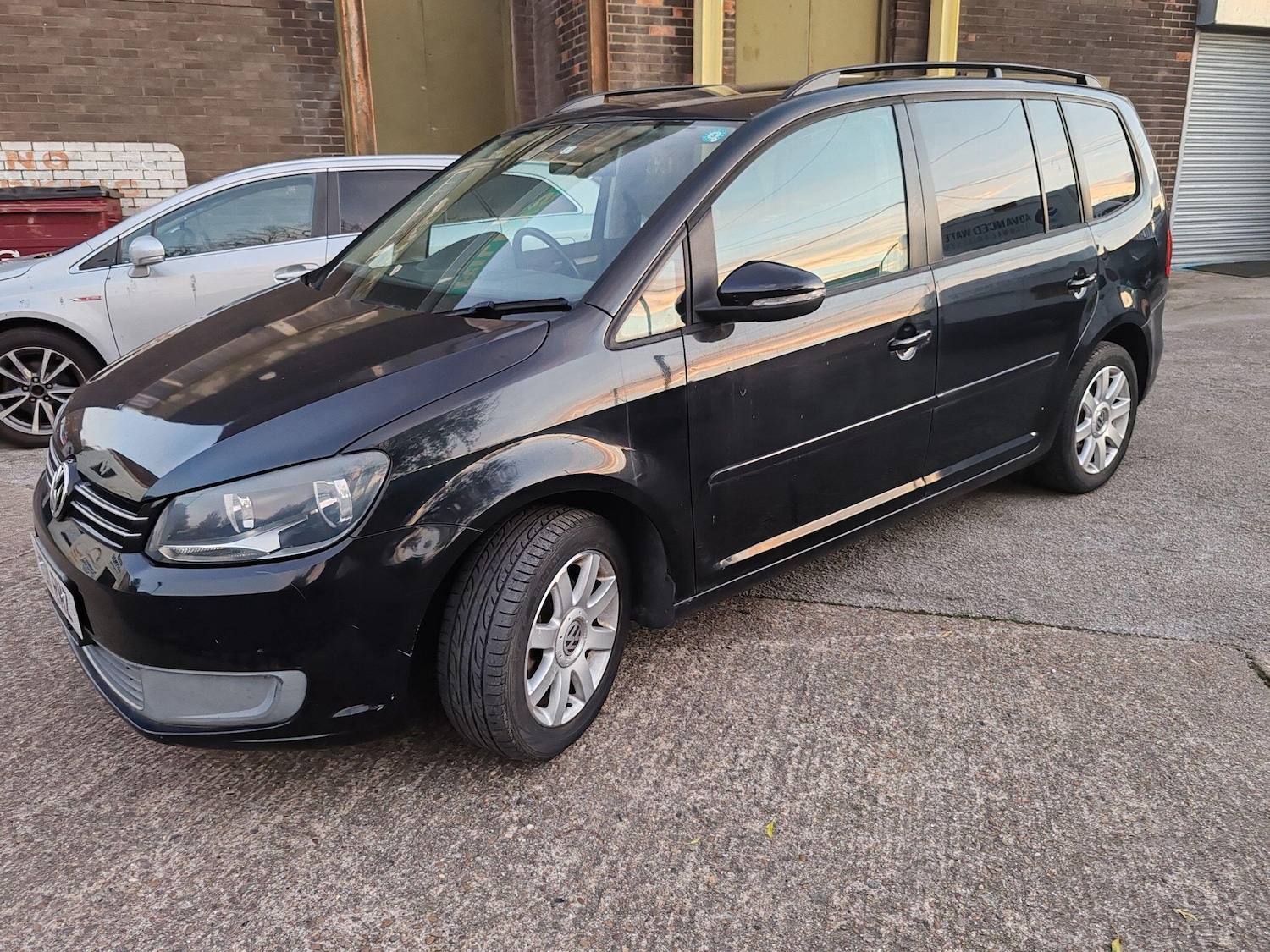 Used Volkswagen Polo 2011 for sale - 76660569: Photo 3