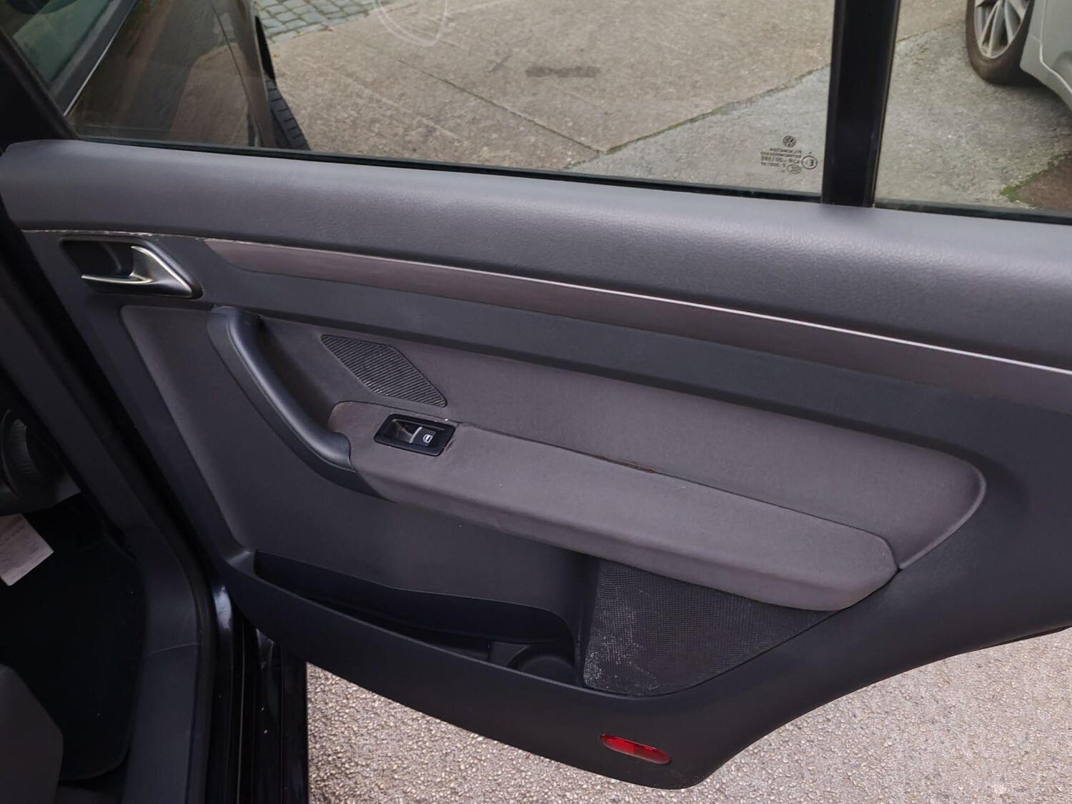 Used Volkswagen Polo 2011 for sale - 76660569: Photo 30