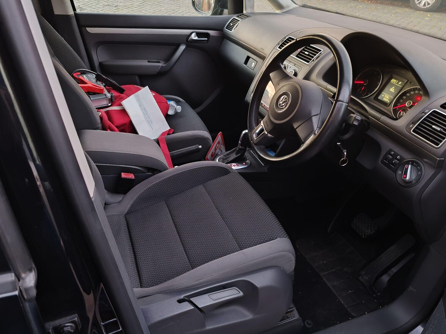 Used Volkswagen Polo 2011 for sale - 76660569: Photo 33