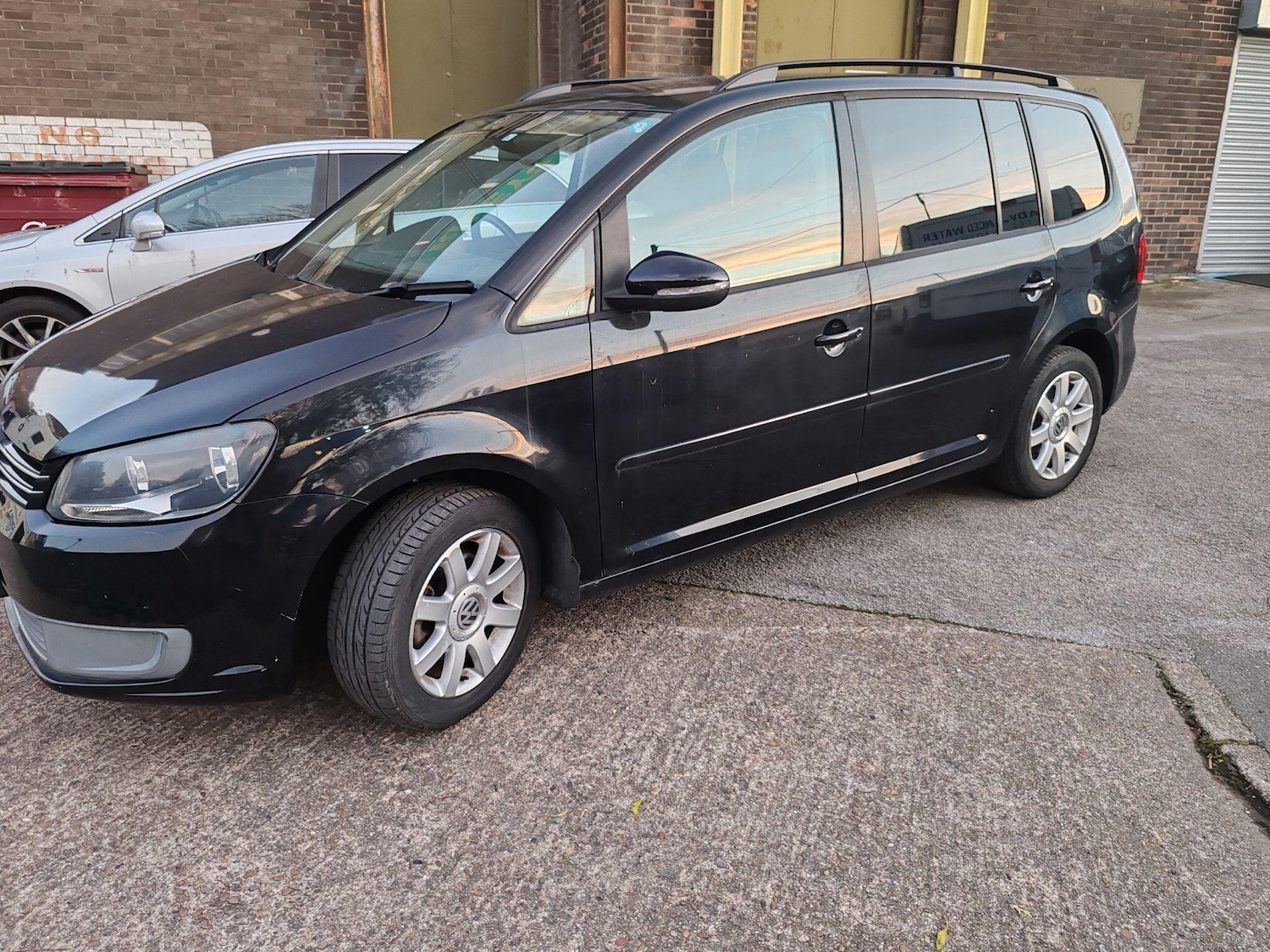 Used Volkswagen Polo 2011 for sale - 76660569: Photo 5