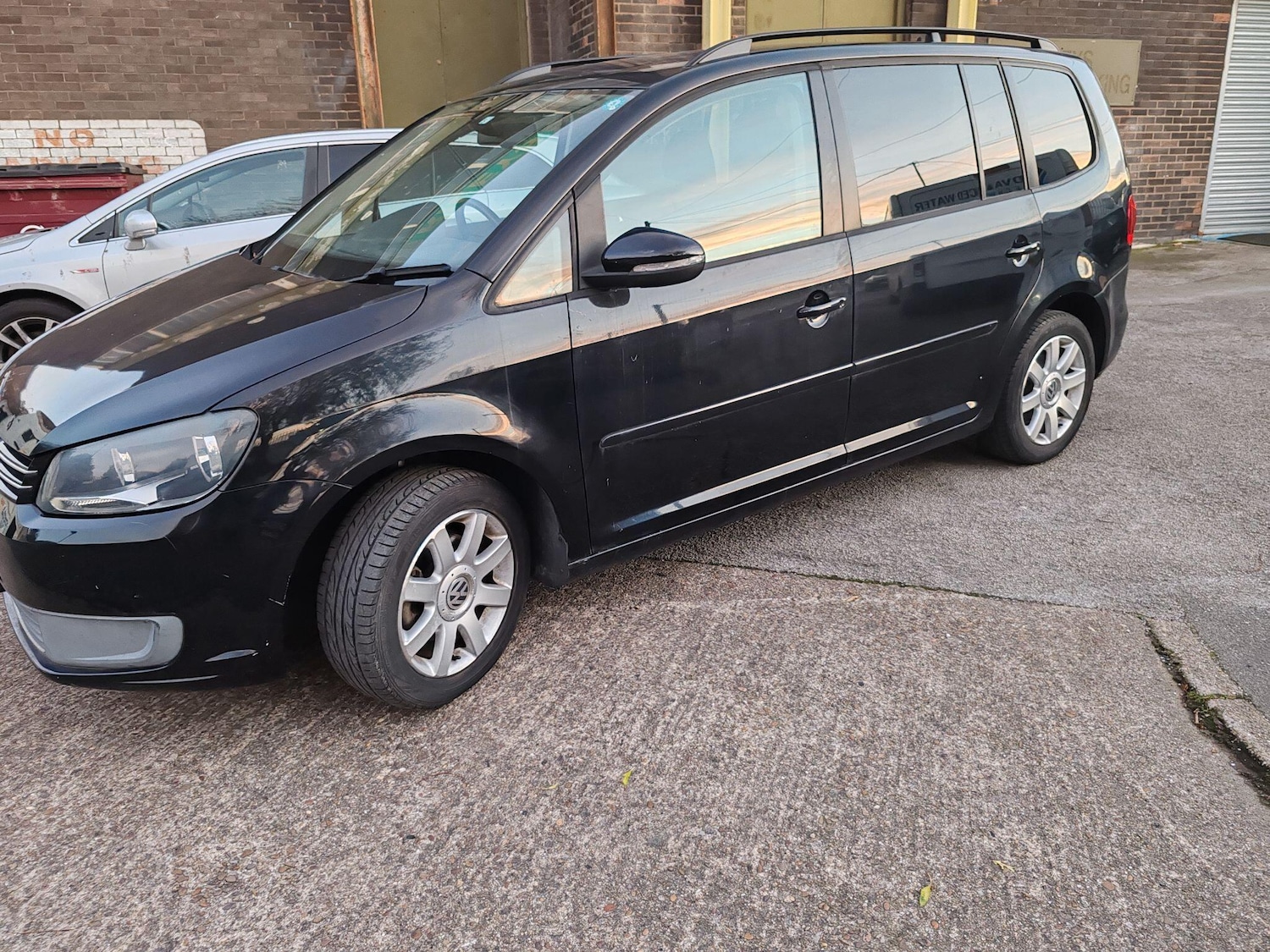 Used Volkswagen Polo 2011 for sale - 76660569: Photo 6