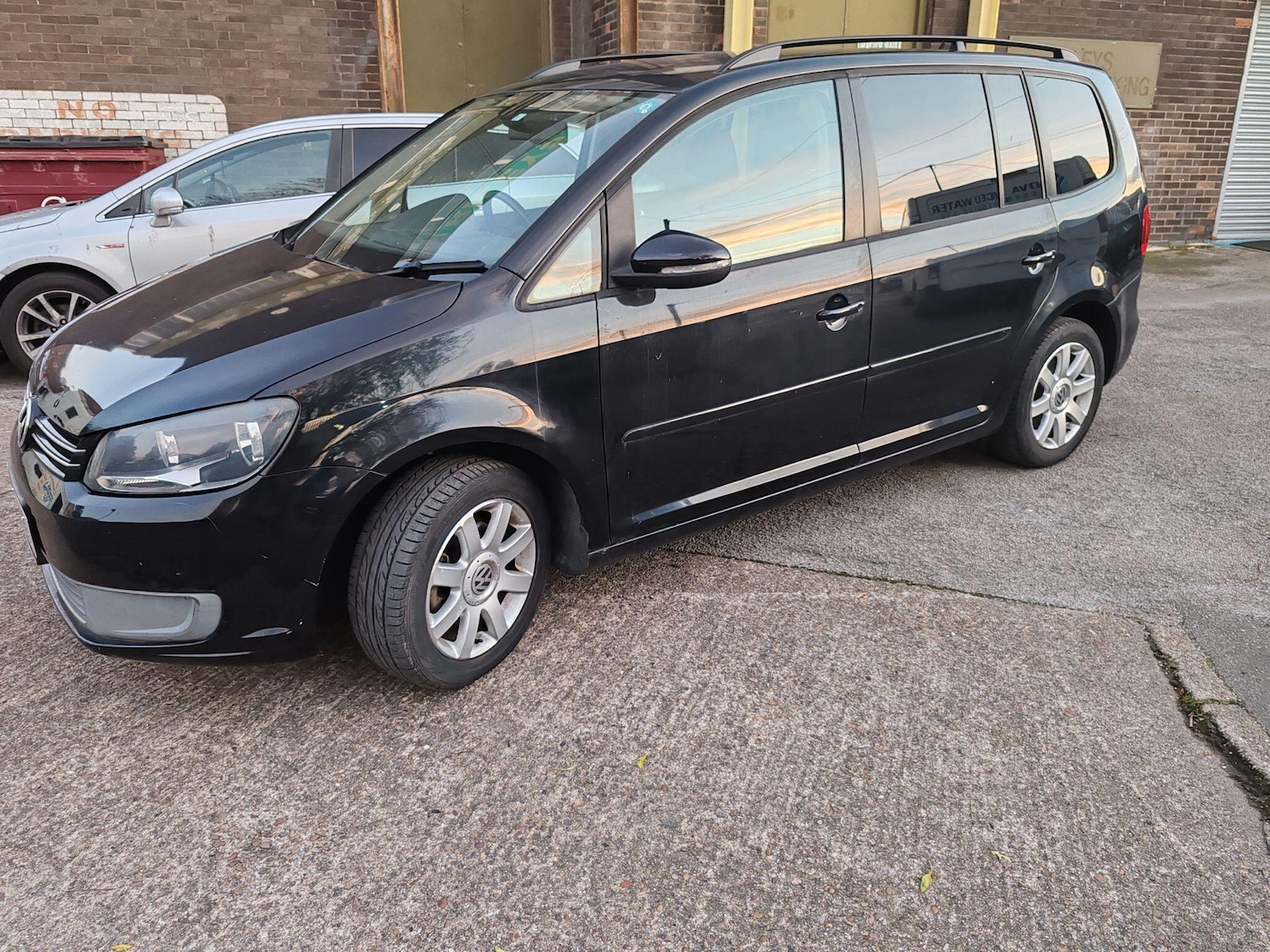 Used Volkswagen Polo 2011 for sale - 76660569: Photo 7