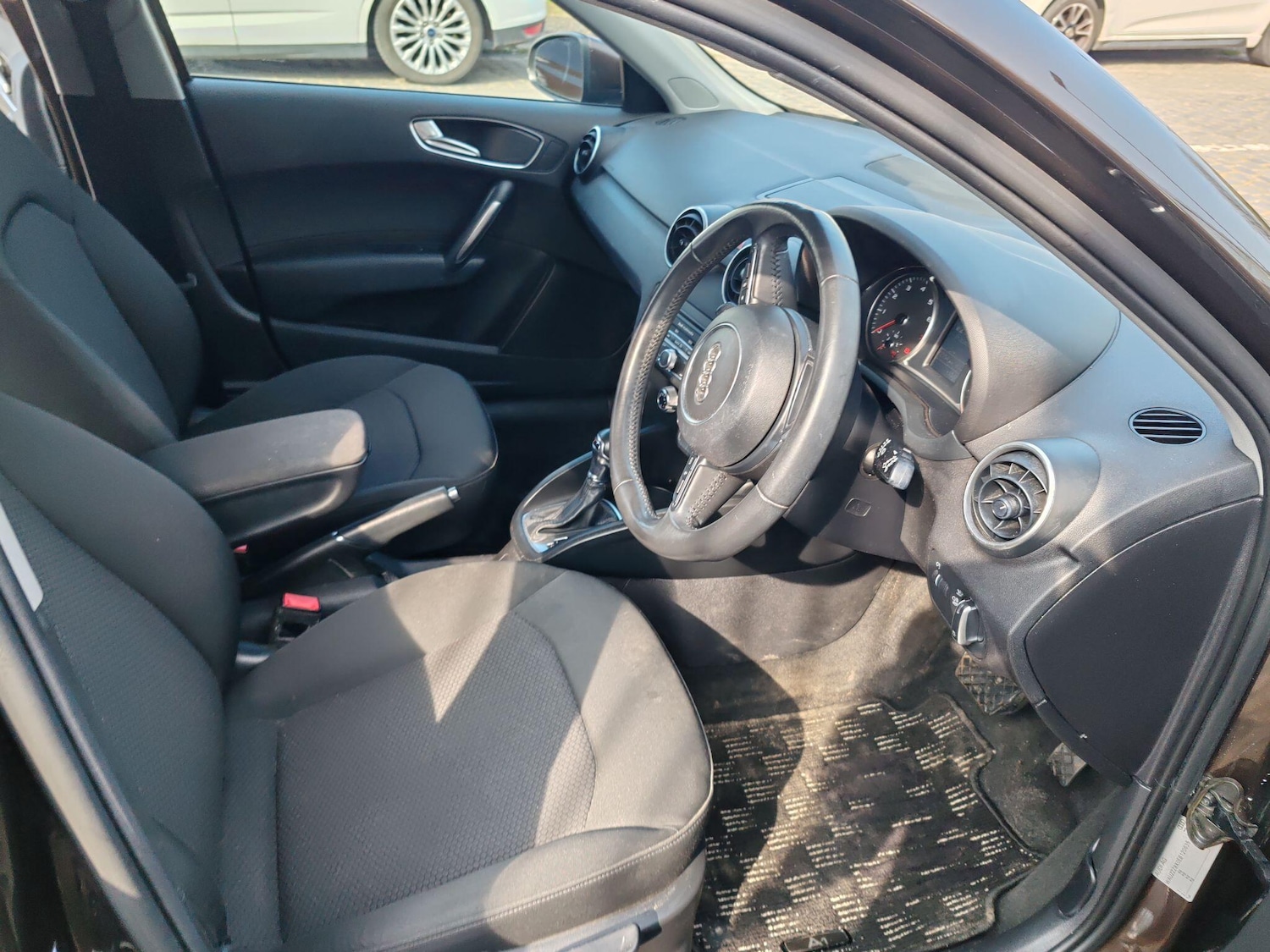 Used Nissan Note 2014 for sale - 77977647: Photo 22